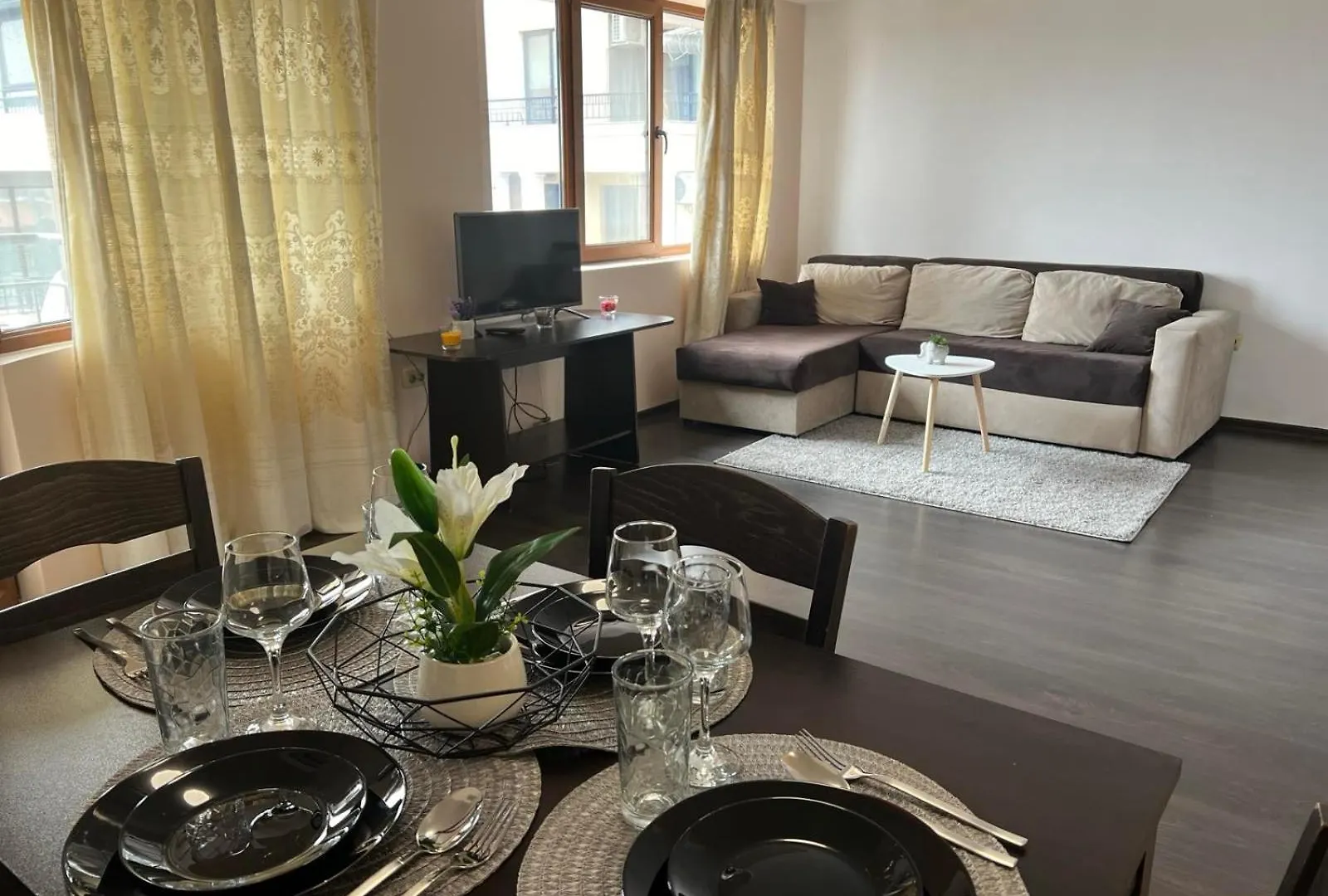Lazur Apartment Aqua location